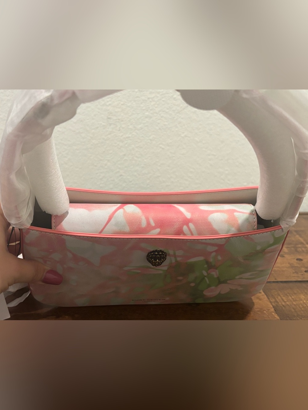 Kurt Geiger Pastel Pink & Green Floral Leather Shoulder Bag w/ additional strap - Picture 6 of 10
